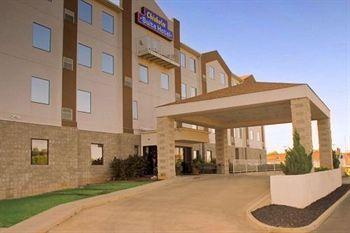 Chisholm Suite Hotel Duncan Extérieur photo