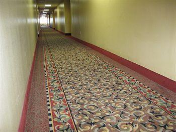 Chisholm Suite Hotel Duncan Extérieur photo
