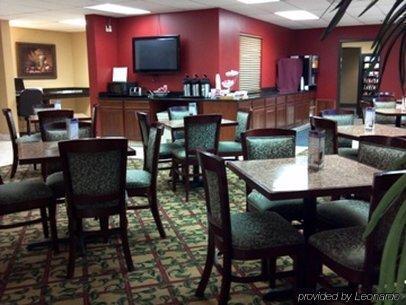 Chisholm Suite Hotel Duncan Extérieur photo